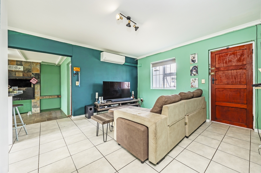 2 Bedroom Property for Sale in Windsor Park Estate Western Cape